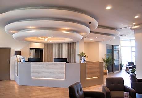 Ocean Breeze Hotel