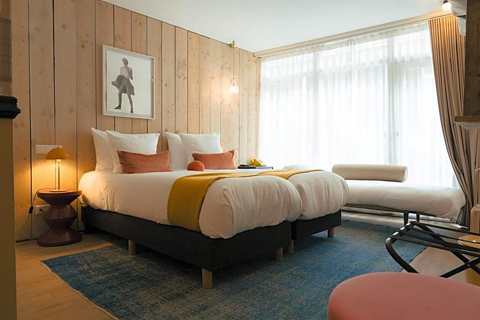 MAX BROWN HOTEL CANAL DISTRICT