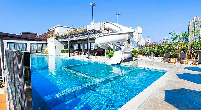 Balcony Courtyard Sriracha Hotel & Serviced Apartments