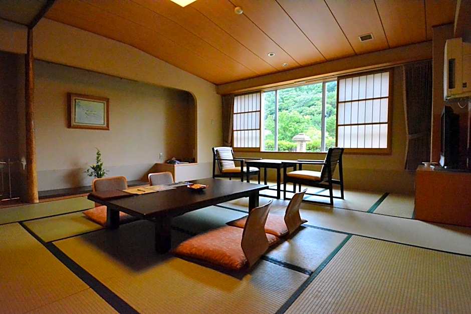 Eirakukan