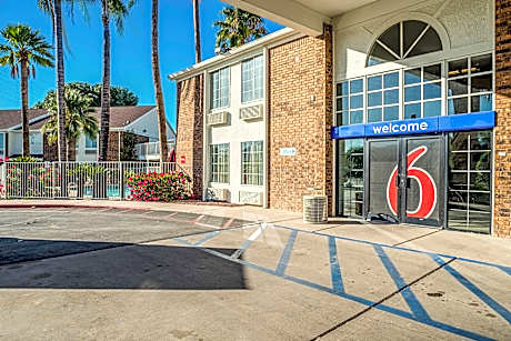Studio 6 Tucson, AZ - North
