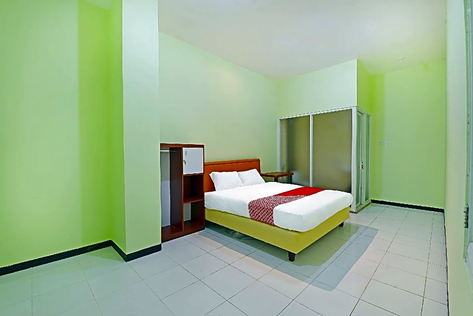 OYO 91351 87 Guest House