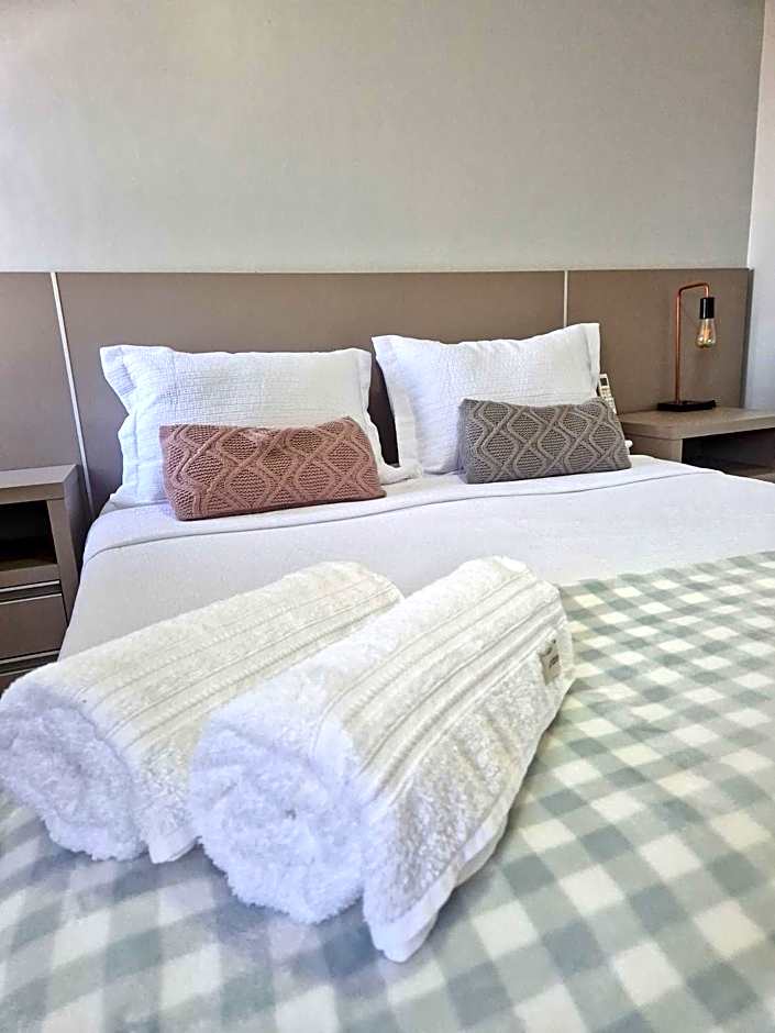 Casa no segundo andar na Praia da Cal com ar e sacada