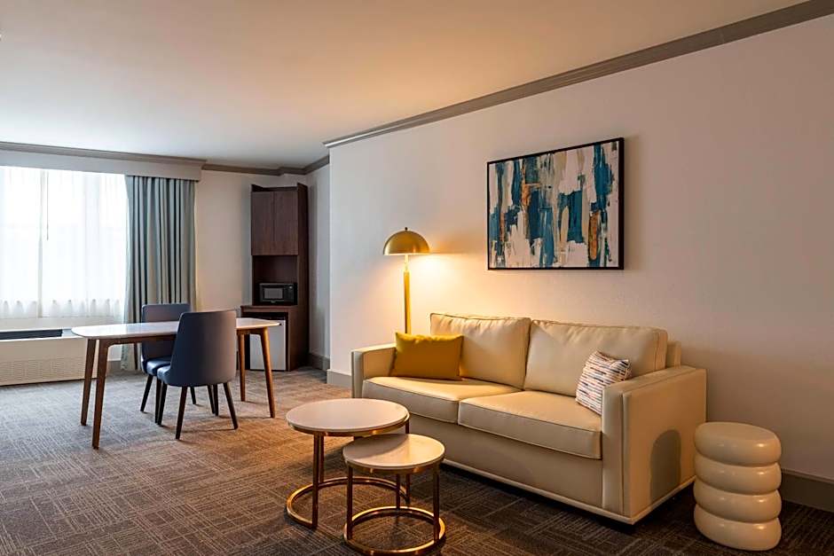 Comfort Inn & Suites Near Burke Mountain