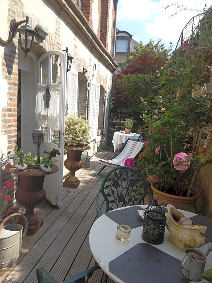 Lamaison du phare honfleur chambres d'hotes et jacuzzi privé
