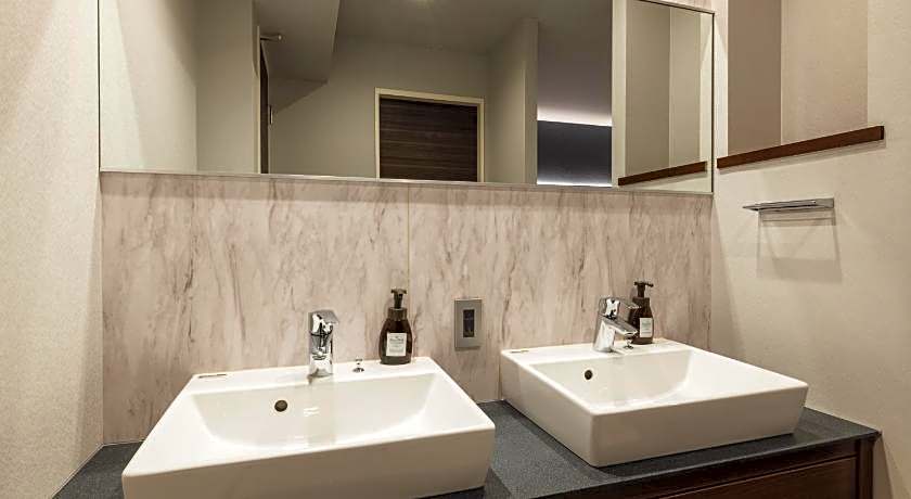 GRAND BASE Hakata Premium