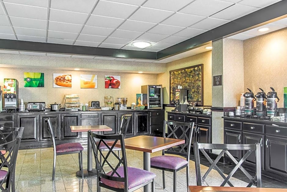 Quality Inn & Suites Memphis East