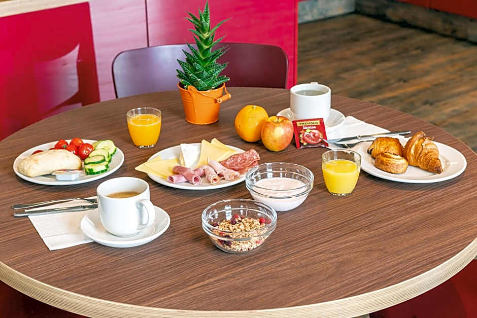 B&B Hotel Lully 3 Lakes