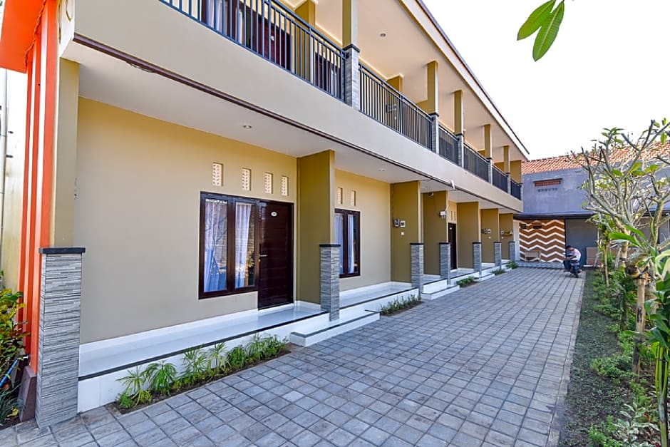 RedDoorz Plus near Jalan Imam Bonjol Denpasar