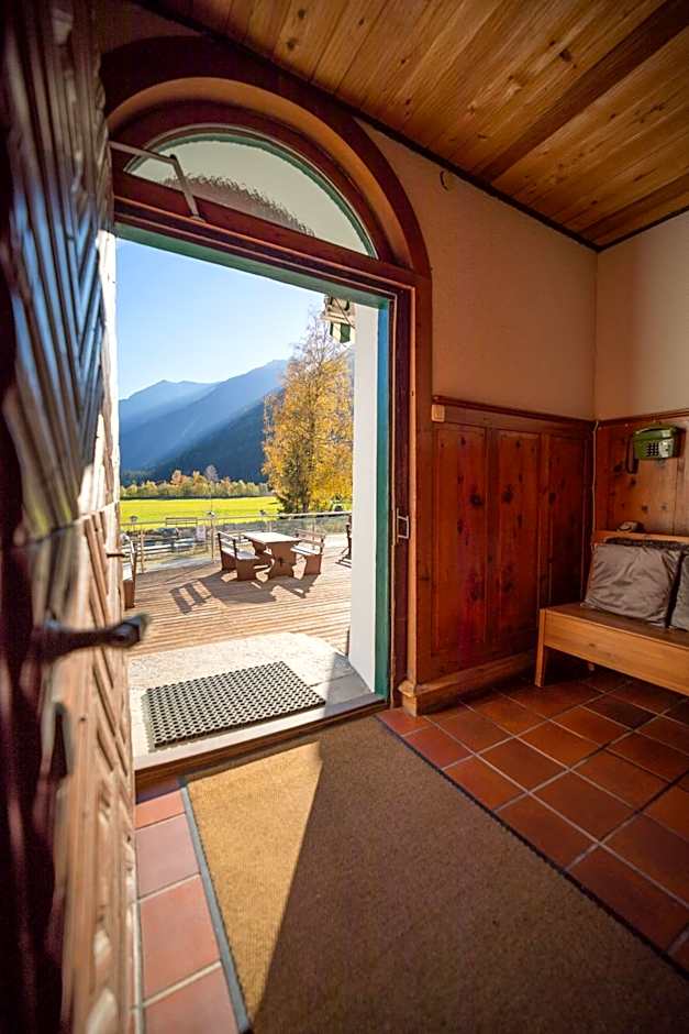 Hotel Wildrose