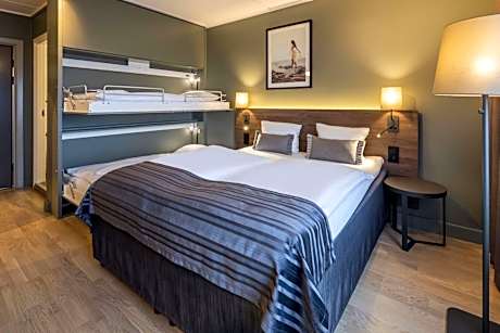 Standard Family Room