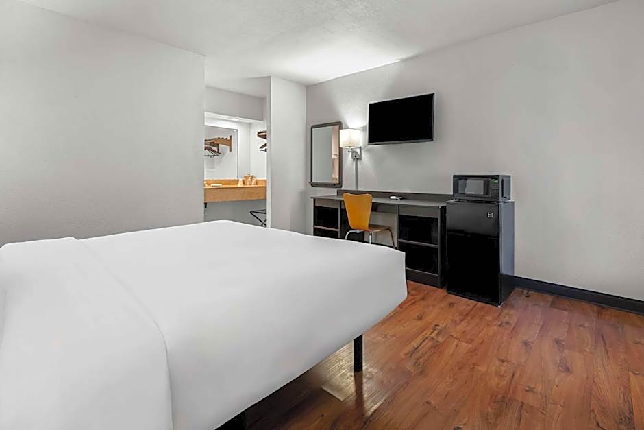 Americas Best Value Inn Hamilton