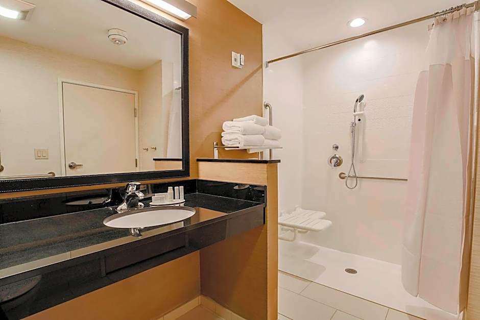 Fairfield Inn & Suites by Marriott Snyder