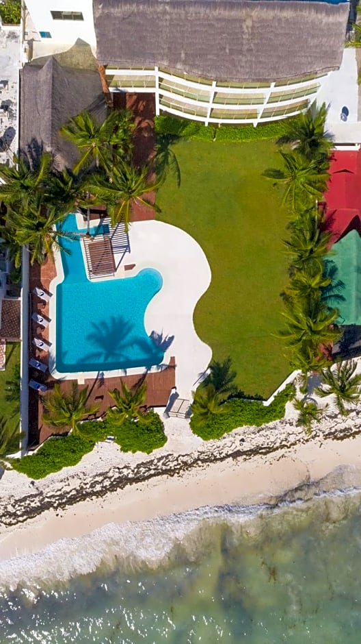 Casa del Puerto by MIJ - Beachfront Hotel