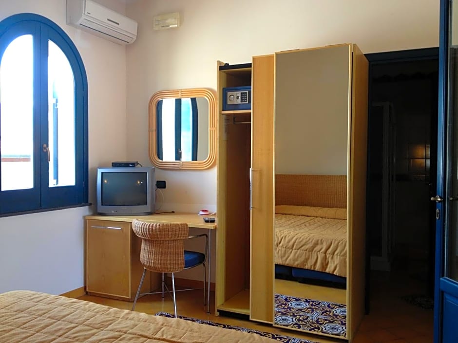 Hotel Aura