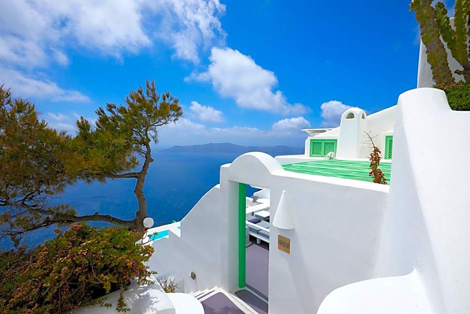 Dreams Luxury Suites