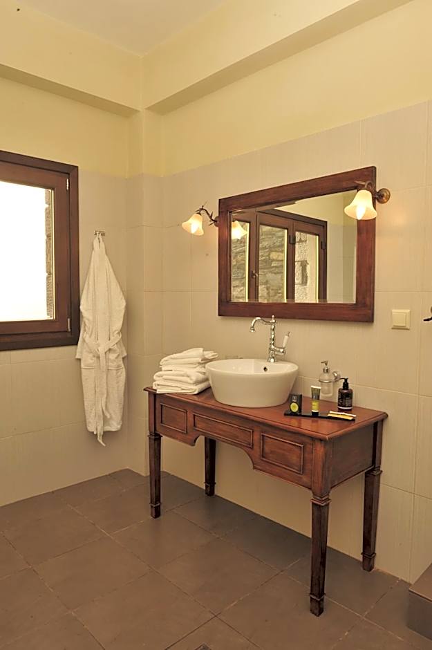 Porto Mani Suites