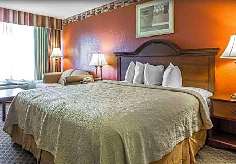 1 King Bed Mobility Accessible Room Non-Smoking