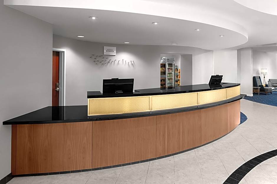 Courtyard by Marriott Santa Clarita Valencia