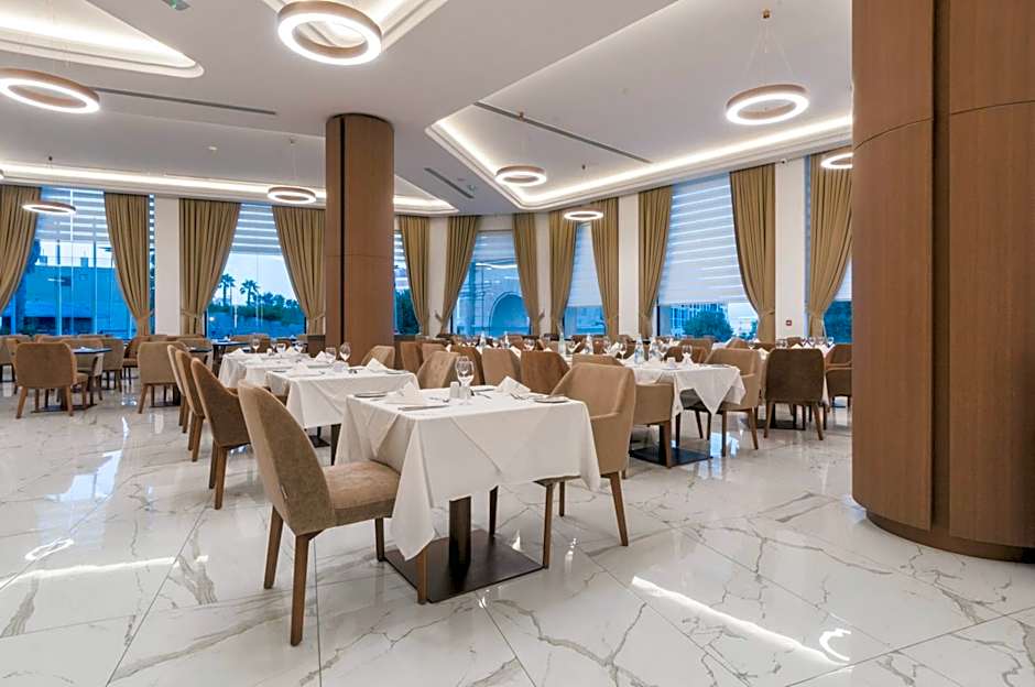 Golden Tulip Vivaldi Hotel