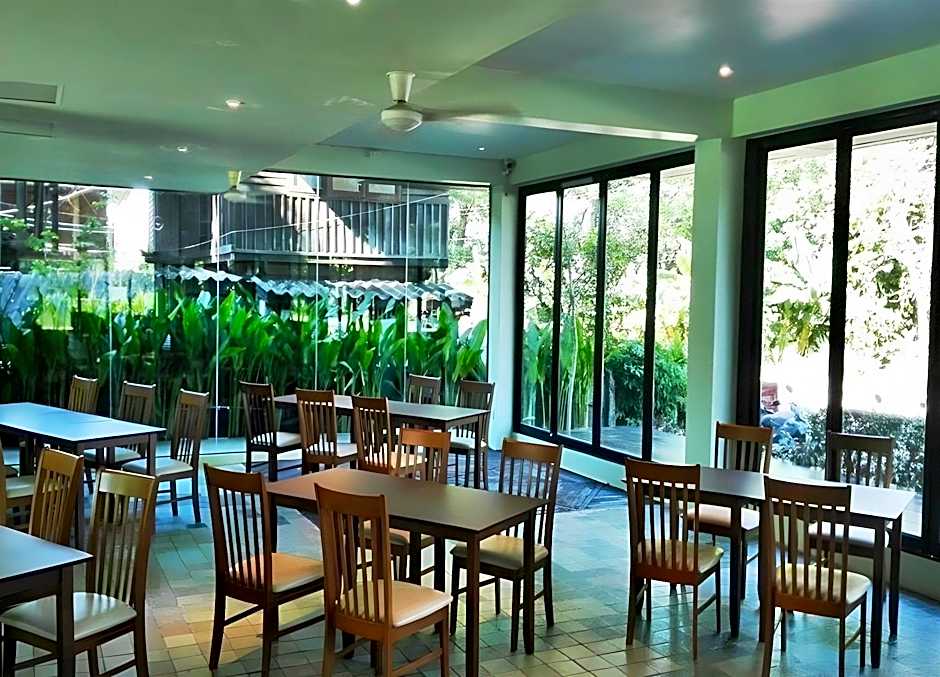 A Hotel Simply