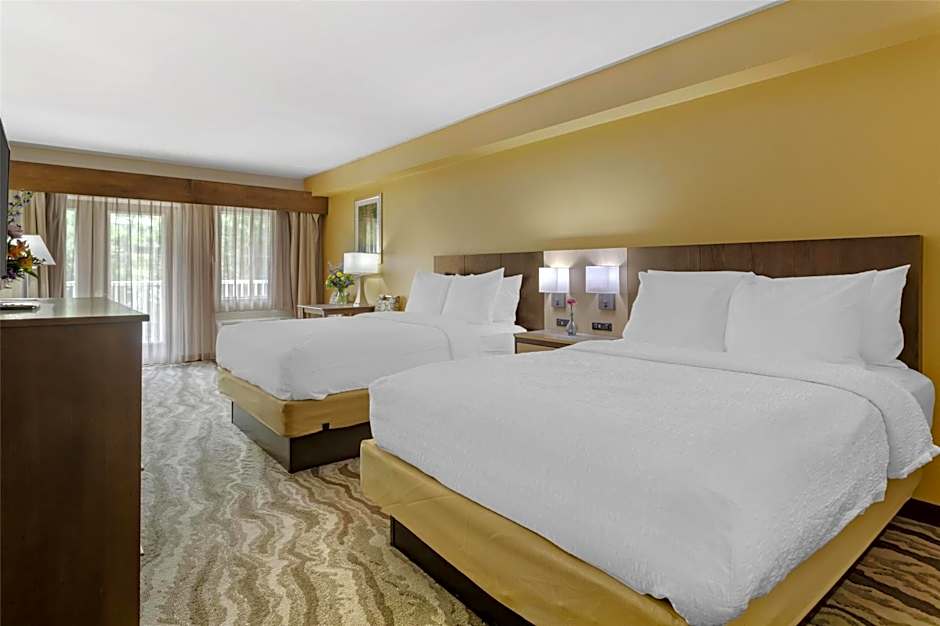 Best Western Plus River Escape Inn & Suites
