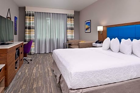 King Room with Roll-In Shower - Disability Access