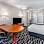 La Quinta Inn & Suites by Wyndham Roswell