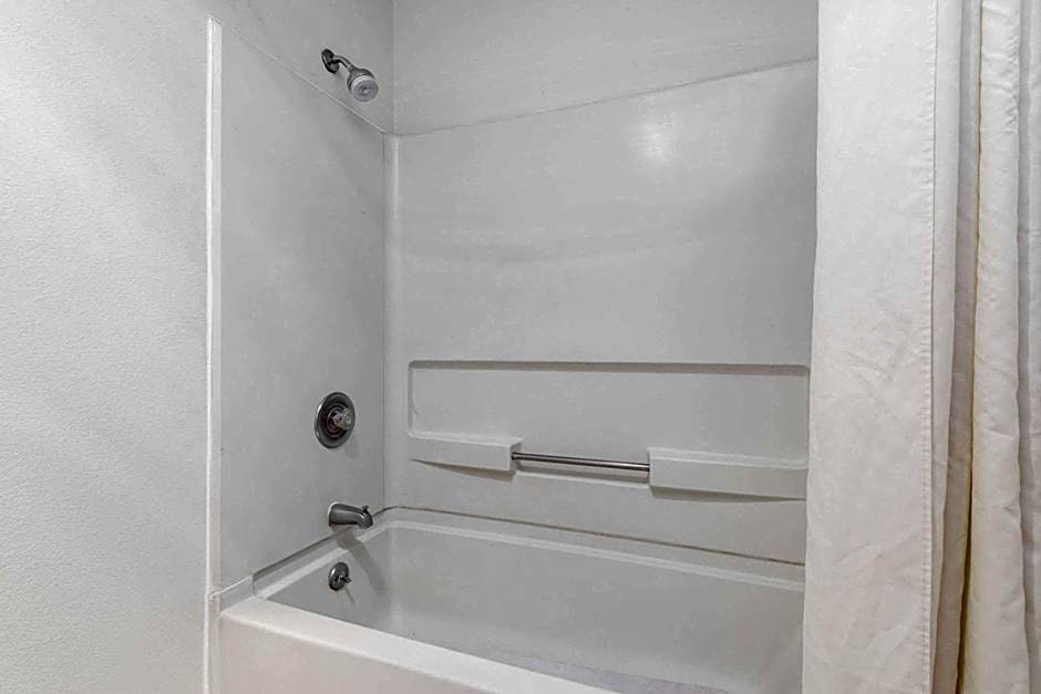 Super 8 by Wyndham Fernley