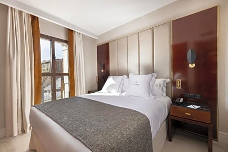 Two-Bedroom Apartment with City View