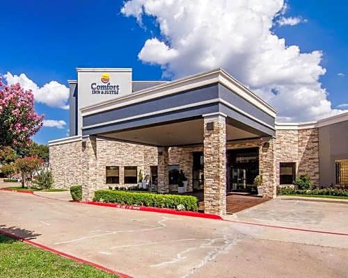 Comfort Inn & Suites Plano East