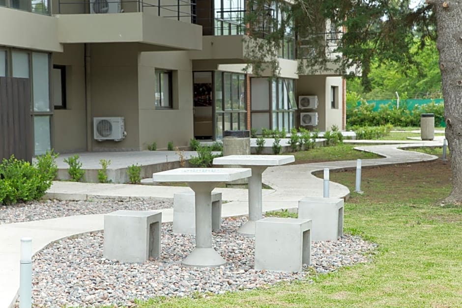 Casa Campus Pilar Suites