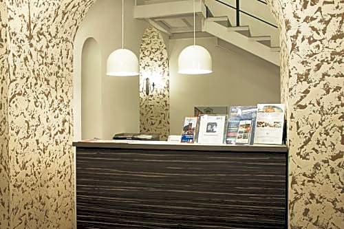 Pergamin Apartments
