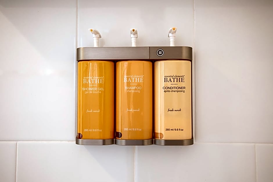 West Beach Inn, a Coast Hotel