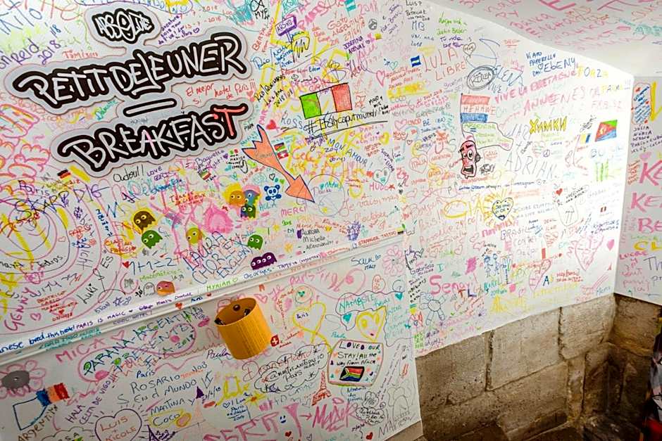 Absolute Hotel Paris République