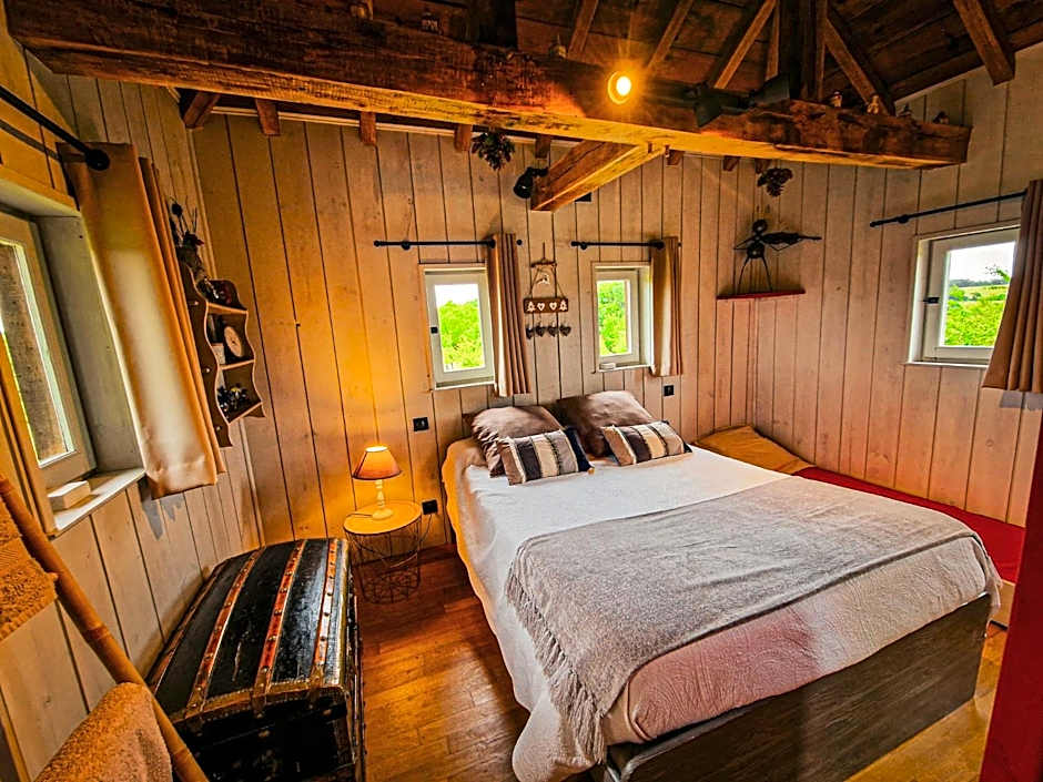 Gite Chambre d'hotes insolite dans un pigeonnier à 5 minutes de Marciac Gers