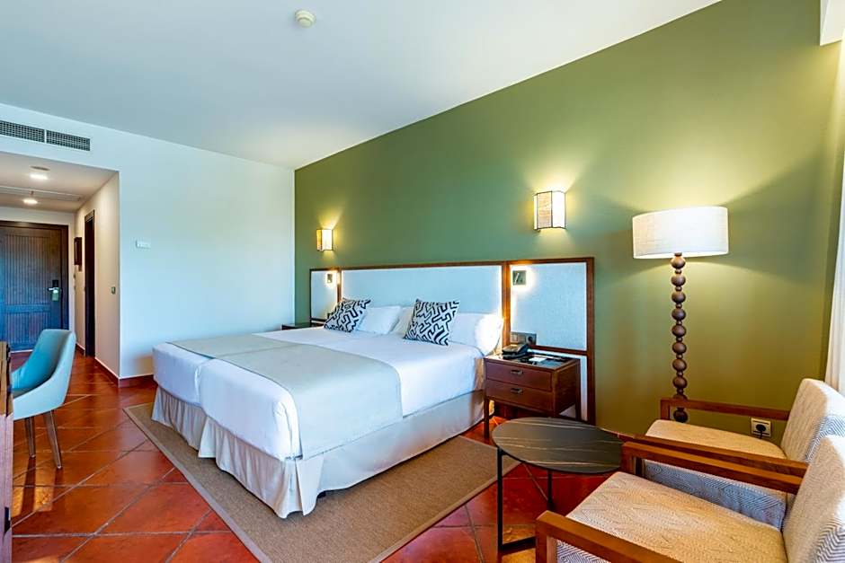 Puerto Antilla Grand Hotel