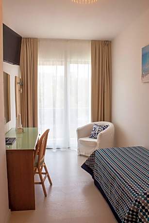 Classic Single Room with Balcony