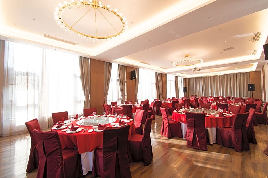 Ramada Plaza Wyndham Wenzhou Cangnan