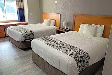 2 Queen Beds Hearing Accessible Room Non-Smoking