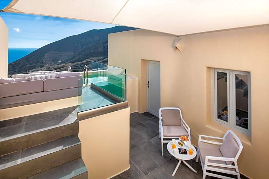 Skyfall Suites - Adults Only