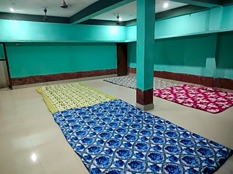 Dormitory Room with Single Bed