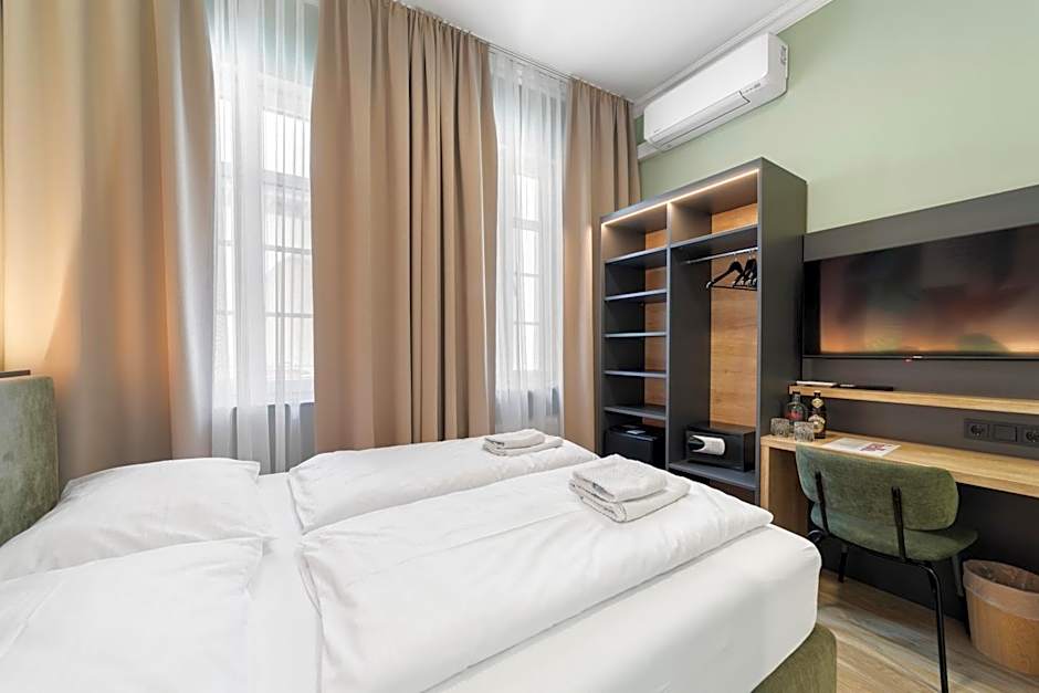 NEU - Sona Design Rooms - CITY CENTER -