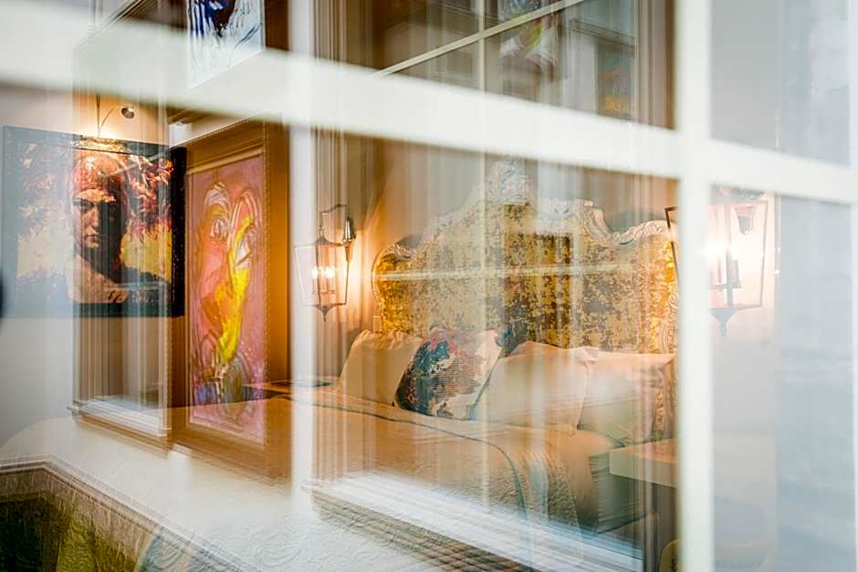 Grand Bohemian Charleston, Autograph Collection