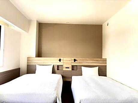 Twin Room - Non-Smoking
