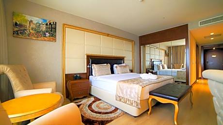 Standard King Room
