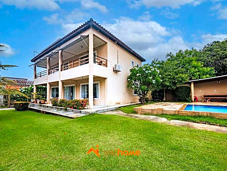 Casa com piscina em Camacari Bahia