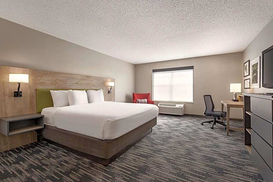 Country Inn & Suites by Radisson, St. Cloud East, MN