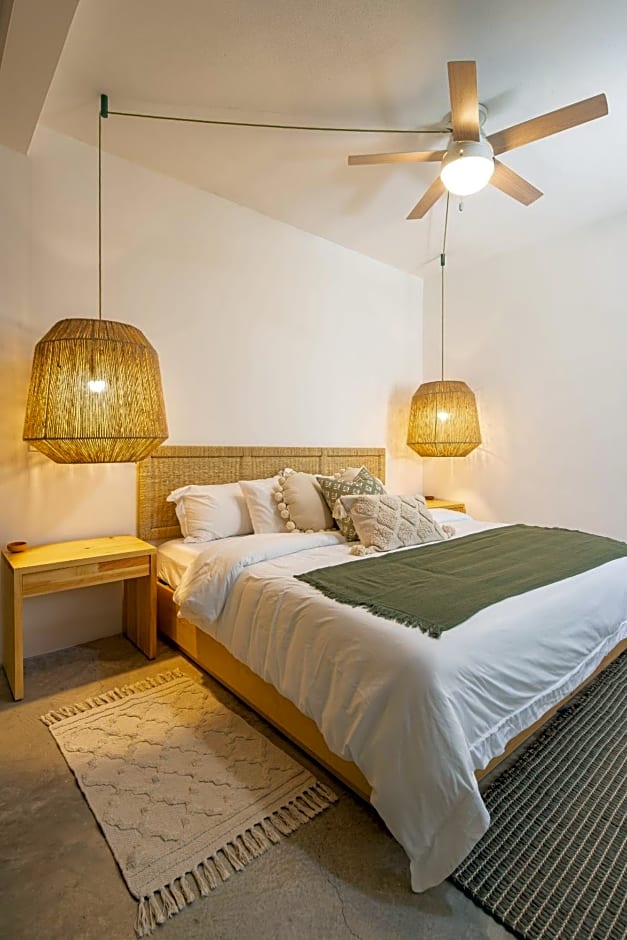 Sleeps 9, Outdoor Space, PingPong Table, in Villa
