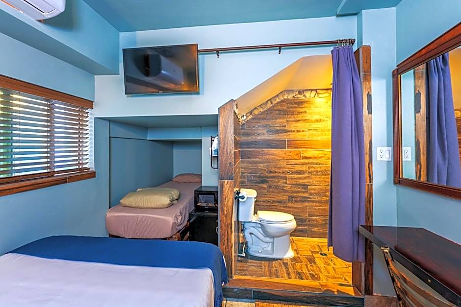 Nomads Hotel